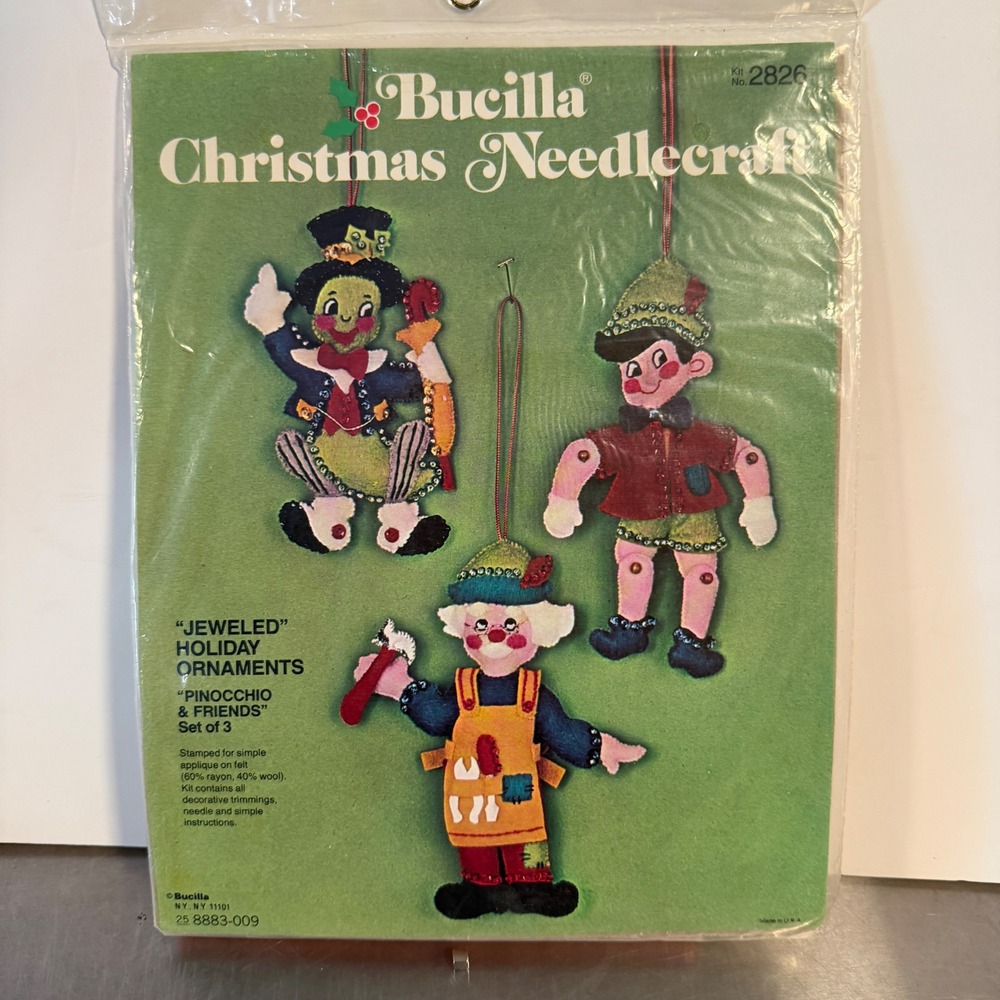 Bucilla Pinocchio & Friends Jeweled Holiday Ornaments Kit 2826 Vintage Felt New